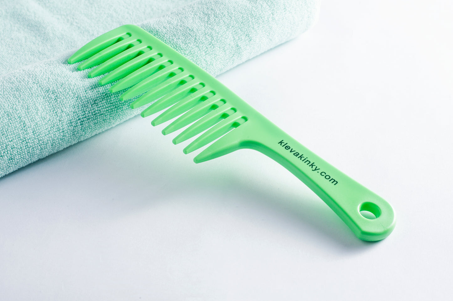 Wide-Tooth Detangling Comb (With Handle) KlevaKinky